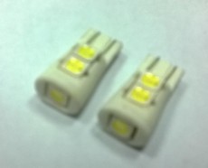 LED-крушки за габарит и плафон,светещи в ярка светлина с XENON ефект.
Модел:28091
Цена-8лвкт.