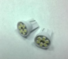 LED-крушки за габарит и плафон,светещи в ярка светлина с XENON eфект.
Модел:11045
Цена-6лвкт.