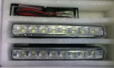 LED дневни светлини за вграден монтаж,чрез планки и винтове,
дължина-11см.ширина-1,5см.
Модел:029-2 /12V
Цена-30лв.